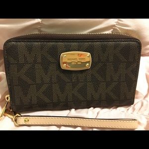 Michael Kors wallet